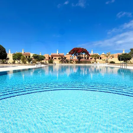 Cozy Modern 2-bed In Apartment Costa Adeje (Tenerife)