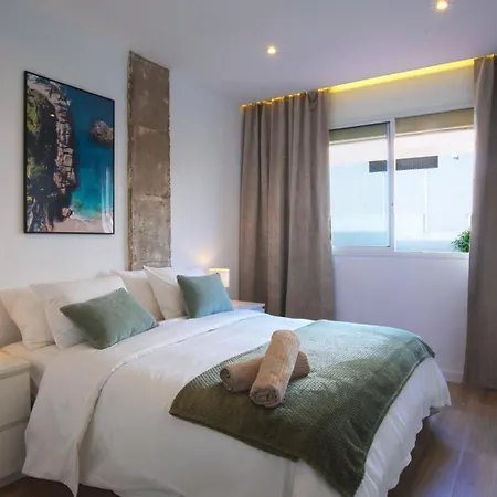 דירה Cozy Modern 2-bed In אדחה