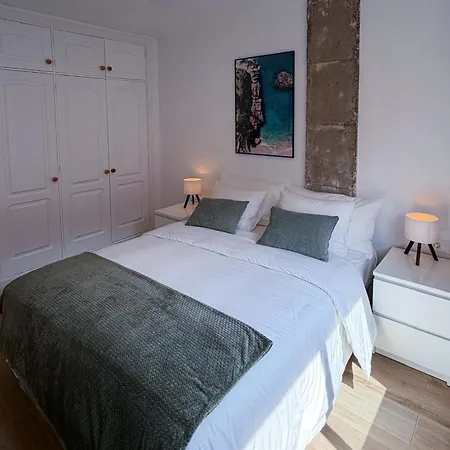 Cozy Modern 2-bed In