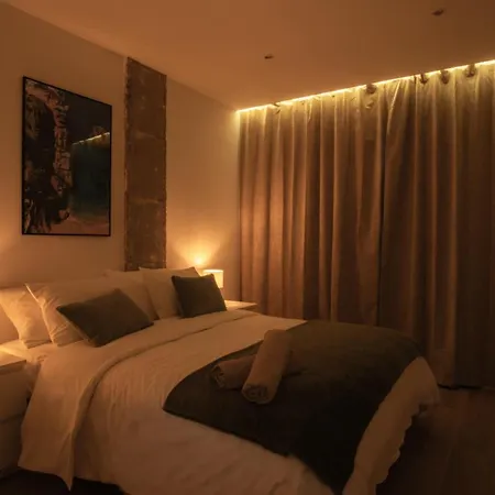Cozy Modern 2-bed In