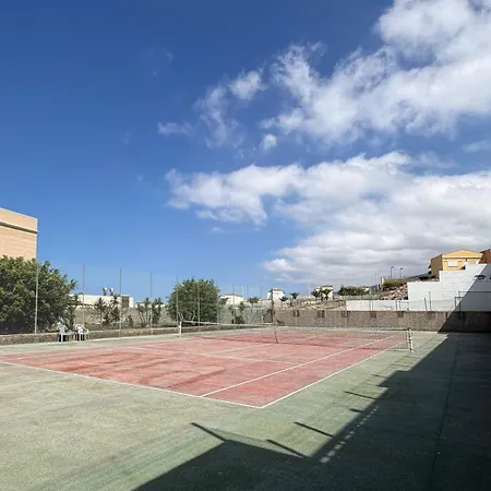 Cozy Modern 2-bed In Apartment Costa Adeje (Tenerife)